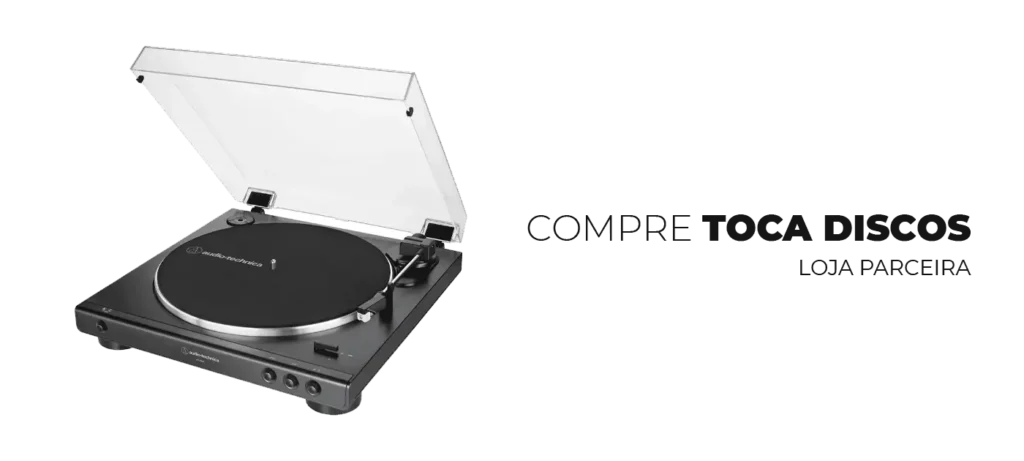 O AT-LP60XBT combina o design inovador do toca-discos estéreo acionado por correia totalmente automático AT-LP60X com a conveniência da conectividade Bluetooth sem fio. Este toca-discos pode ser emparelhado com alto-falantes, fones de ouvido ou outros dispositivos compatíveis.

Características:
- Marca: Audio Technica
- Modelo: AT-LP60XBT

Especificações:
- Voltagem Bivolt
- Bluetooth
- Compatível com o codec aptX
- Duas velocidades: 33-1/3 e 45 RPM
- Prato antirressonância de alumínio fundido sob pressão
- Cápsula fonográfica integral Dual Moving Magnet
- O adaptador AC realiza a conversão AC/DC fora do chassi
- Dimensões: 10x37x33cm (AxLxC)

Conteúdo da embalagem:
- 1 x Toca discos
- 1 x Adaptador 45 RPM
- 1 x Cabo RCA
- 1 x Adaptador CA
- 1 x Kit de manuais

Peso:
- 2,6Kg